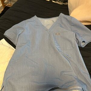 Heather indigo figs Scrub Top Large